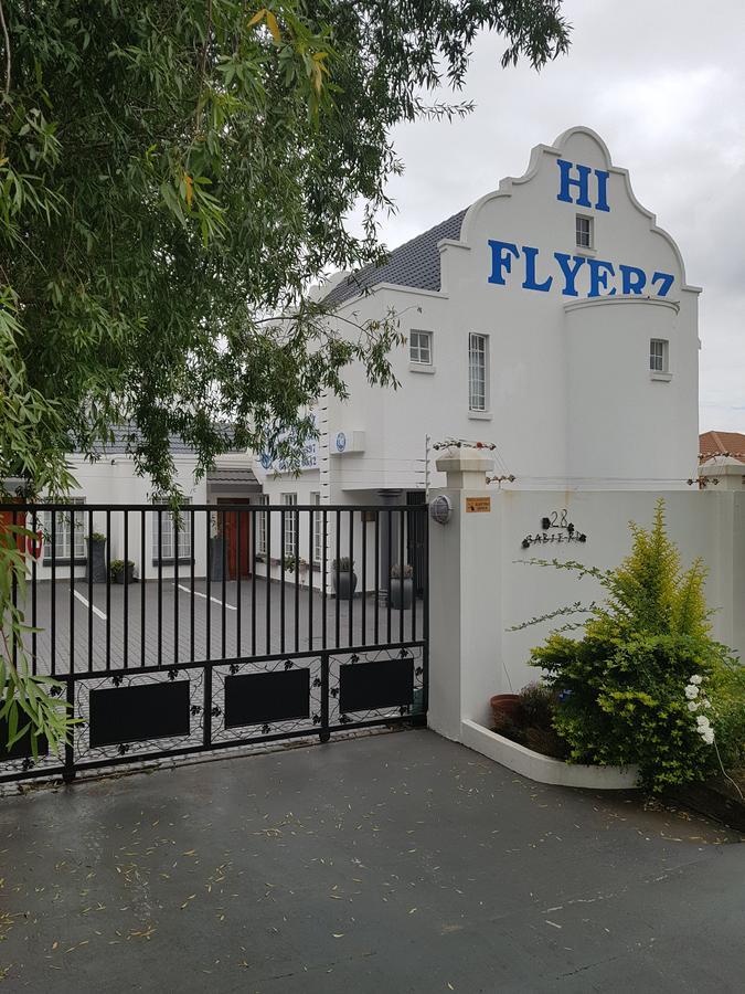 Hiflyerz Guest House 복스버그 외부 사진